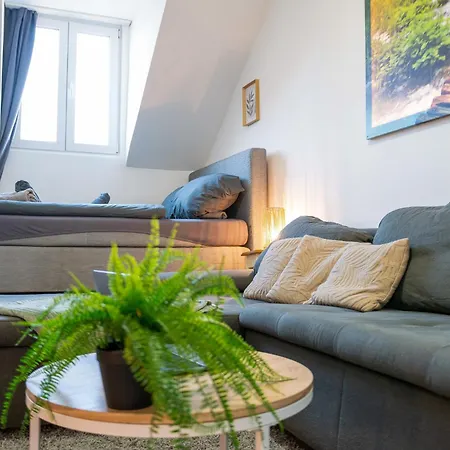 Apartment 223 Gemuetliche Dachgeschosswhg Im Herzen Neuss